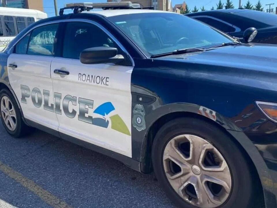 Man found dead with gunshot wound after car crash in Roanoke: Police