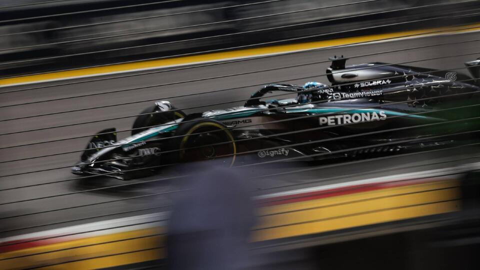 Singapore GP: George Russell sets pole position as angry Max Verstappen ...