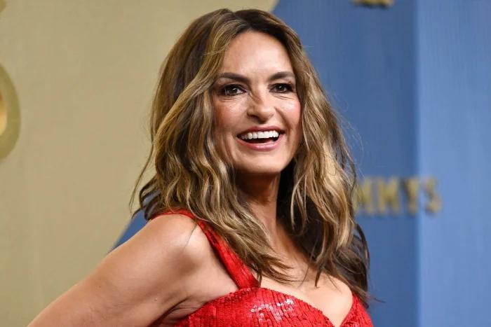 Mariska Hargitay, Rhea Seehorn arrive at 2026 Primetime Emmy Awards ...