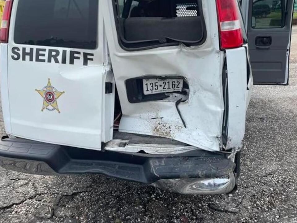 Trinity County inmate transport van involved in 2-vehicle crash in Polk ...