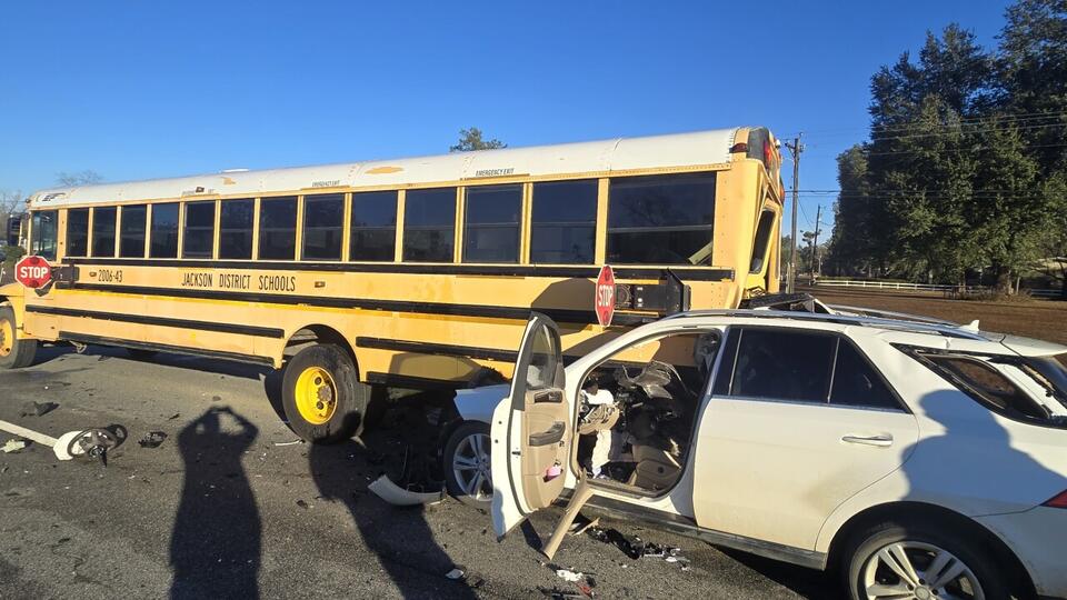 Six students taken to the hospital following Jackson County school bus ...
