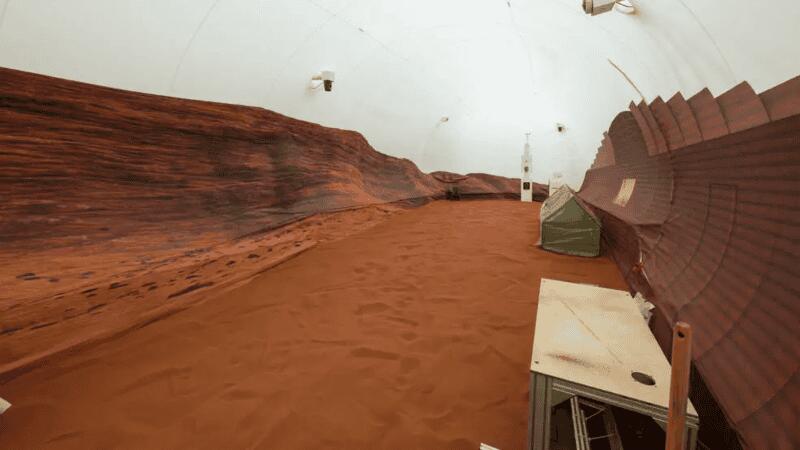 NASA is looking for volunteers to live in a space simulator for a year ...