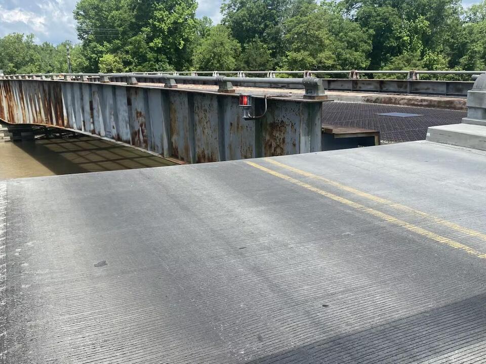 Repairs begin on Bayou Grosse Tete Bridge following vessel collision