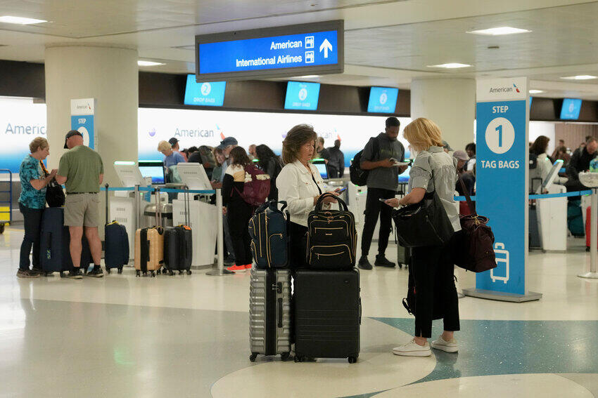 Phoenix Sky Harbor travelers can now check bags before arriving to ...