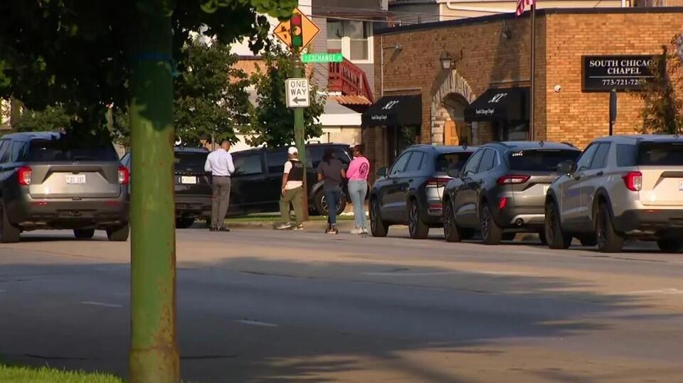 More than 50 decomposing bodies found at Far South Side funeral home