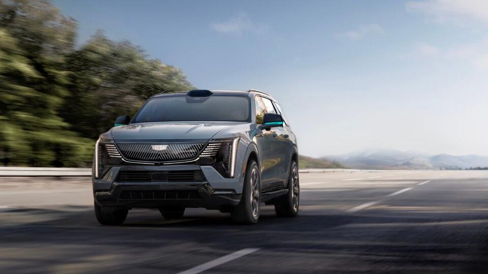 GM wants drivers to take their eyes off the road by 2028