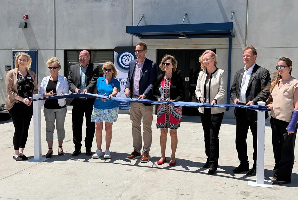 ADM celebrates opening of new trucking wash bay - NewsBreak