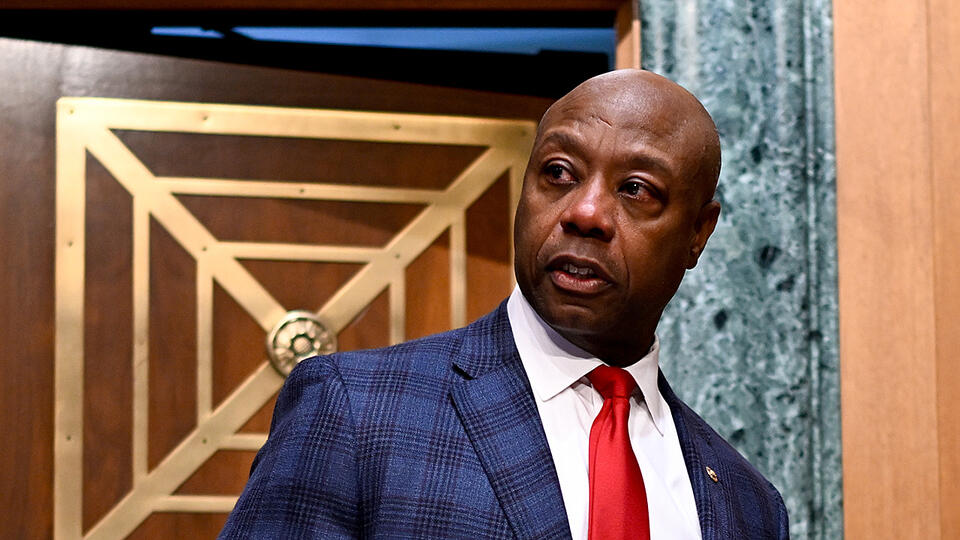Image for Tim Scott predicts 'near unanimous' GOP support for Trump's Fed chair pick Kevin Warsh ahead of hearing