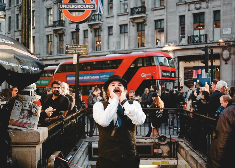 Baz Luhrmann Turned a Train Into a Glittering Runway — and A-List Stars ...