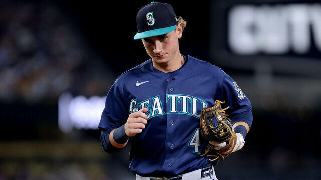 Mariners' Emerson hid extent of wrist injury: 'He should have said something'