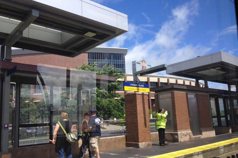 Man fatally shot on Green Line train traveling from stop near Gophers ...