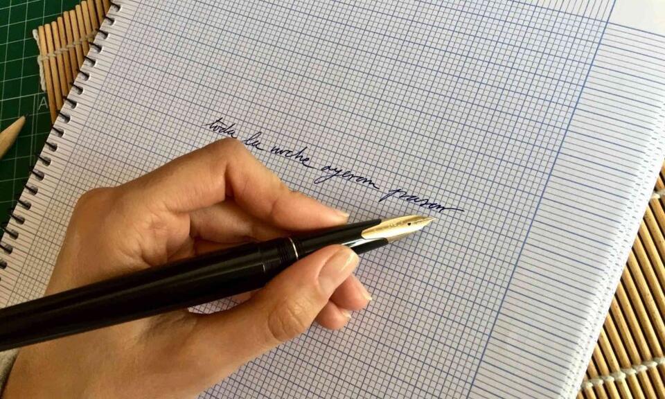 Left-handed people may have a psychological advantage in competition ...