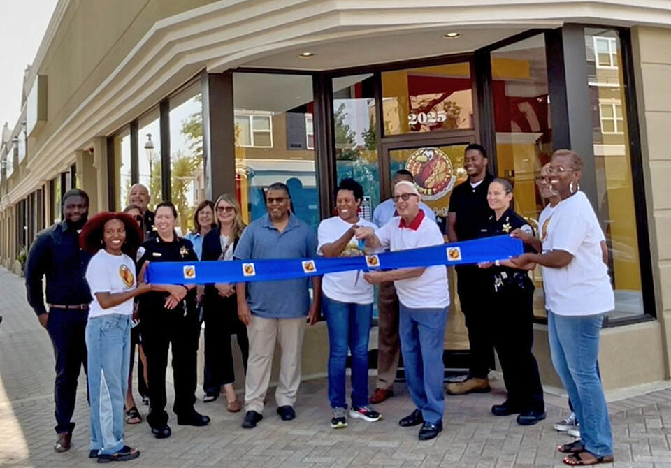 Picture Idea: Gobble Doggs Holds Ribbon Cutting Ahead Of Grand Opening In
