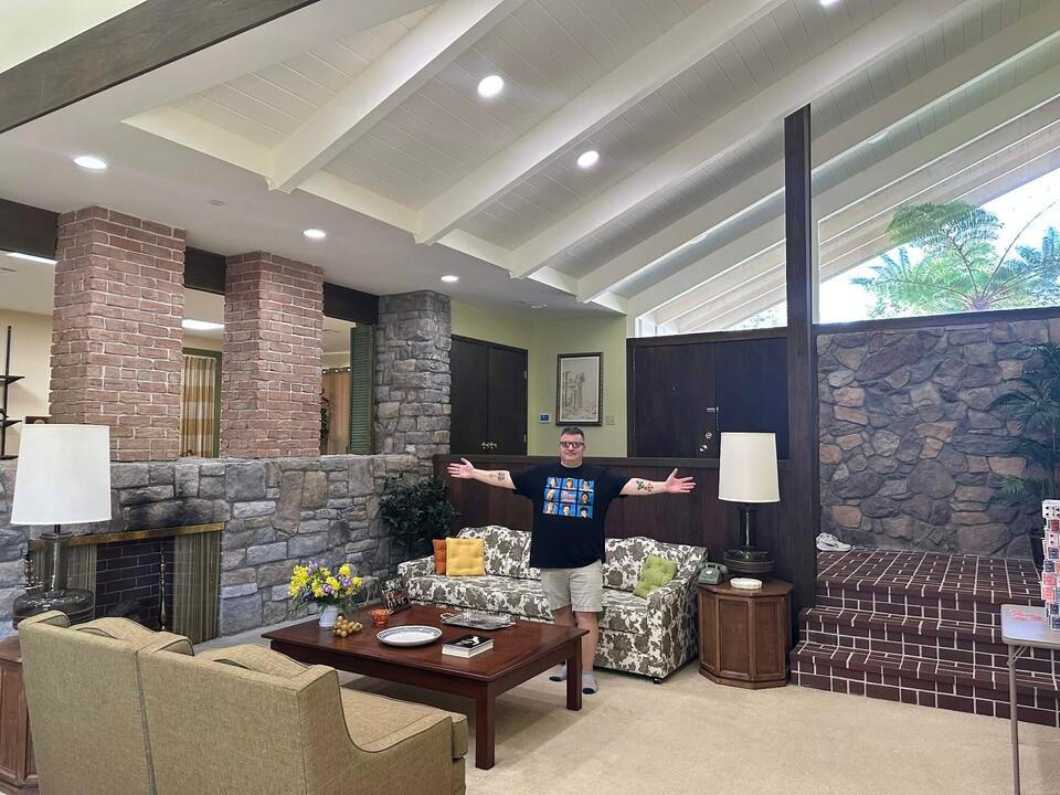 Visiting The Iconic Brady Bunch House In California - NewsBreak