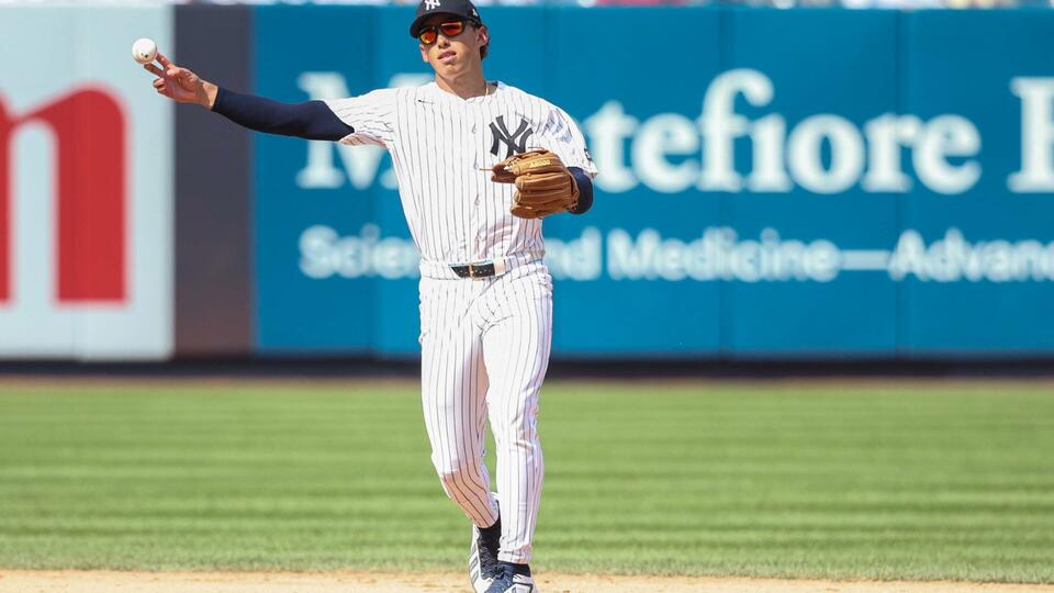 “When Is Anthony Volpe Getting The Recall?” – Fans React To George Lombard Jr.'s ‘Shaky' Defense In Yankees' Loss vs Blue Jays