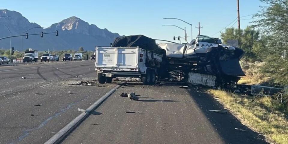 At least two killed in crash near Oracle Road, Golder Ranch Drive ...