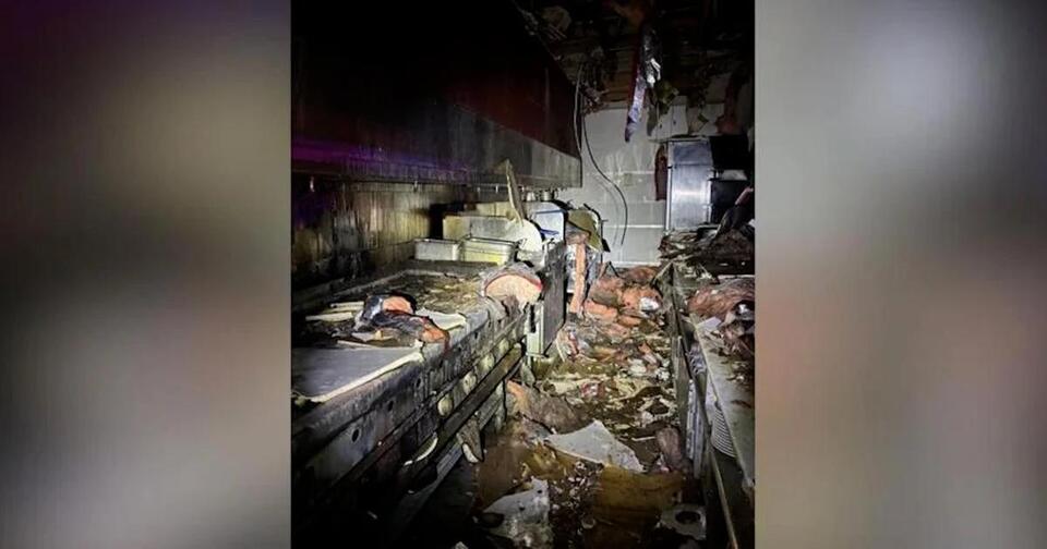 Flames shot 20 feet above the roof of Bend's Black Bear Diner; Fire ...