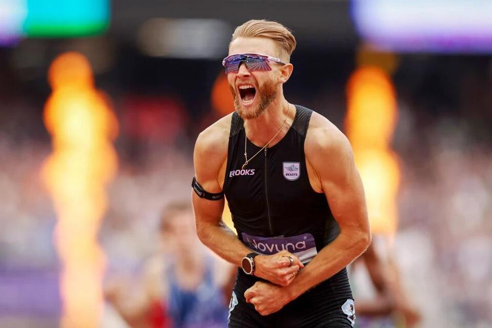 Josh Kerr of Britain breaks the men’s mile world record that stood since 1999