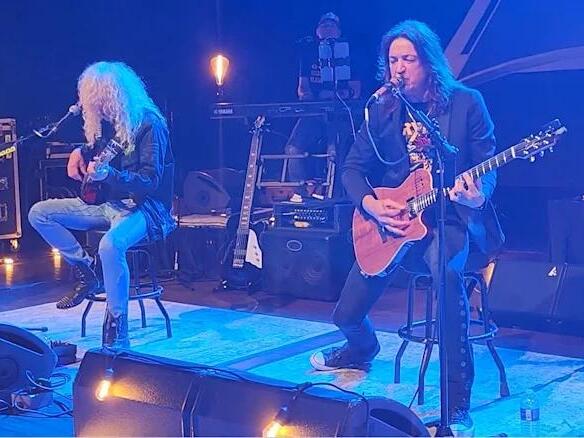 See STRYPER Cover BON JOVI's 'Livin' On A Prayer' In Buffalo During 'To