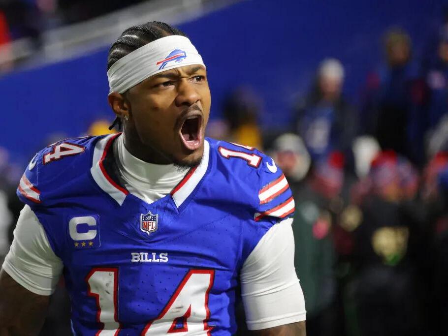 Payne Stefon Diggs creates opportunities for Texans' wide receivers