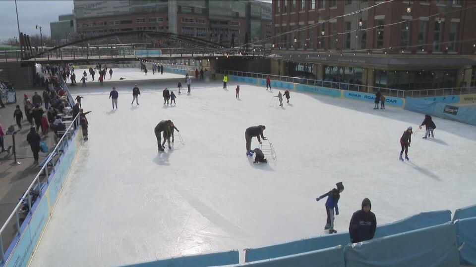 Ice rink returns to Canalside - NewsBreak
