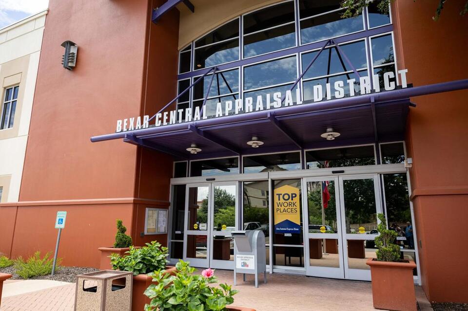 Chief appraiser takes heat for changes to Bexar County’s 1-year ...
