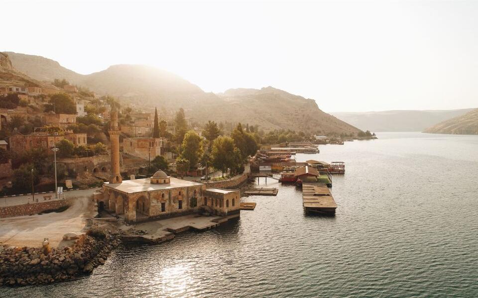 Water shaped the world’s first urban society in ancient Mesopotamia ...