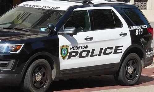 Pedestrian Fatally Struck by Vehicle in Houston Intersection - NewsBreak