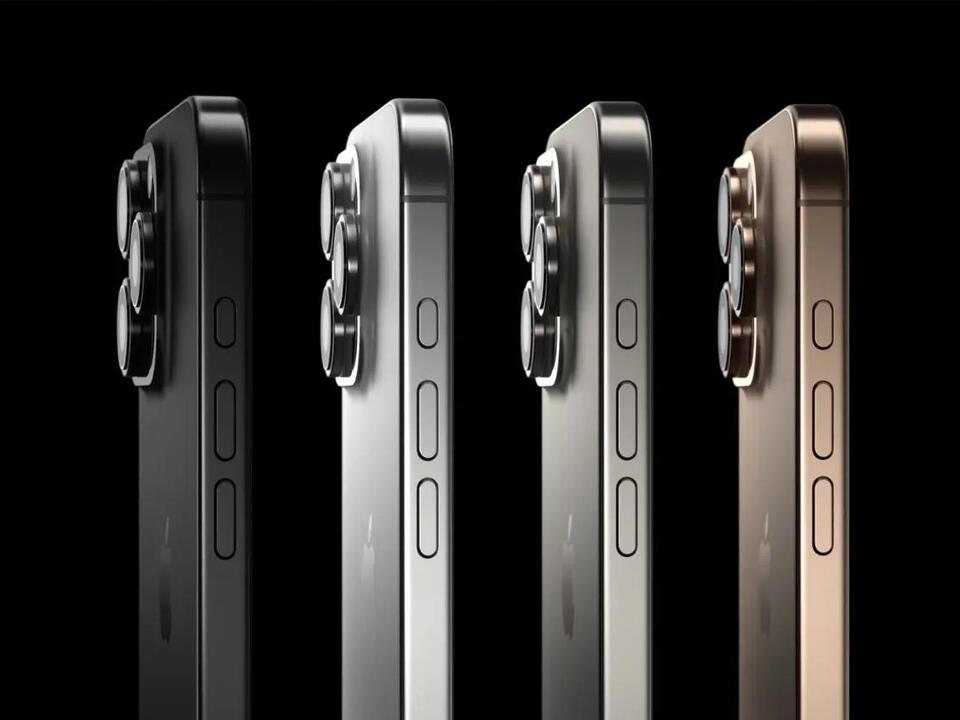 How much heavier are the iPhone 16 Pro and iPhone 16 Pro Max?