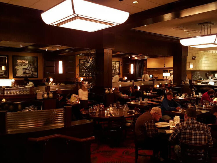 The Best Restaurant in Chicago Serving Thanksgiving Dinner ...