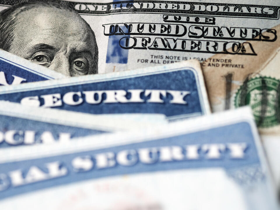 Money Expert Clark Howard How Much More You Can Make by Waiting on