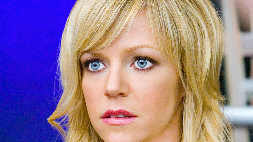 Drew Carey Remembers Telling Kaitlin Olson ‘You Should Have Your Own