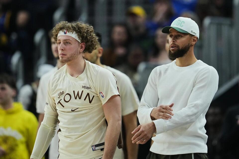 Stephen Curry, Warren Buffett team up for philanthropic project ...