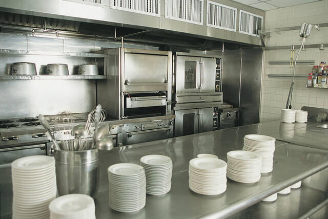 Moldy food sold, dead rodent found in recent restaurant inspections ...