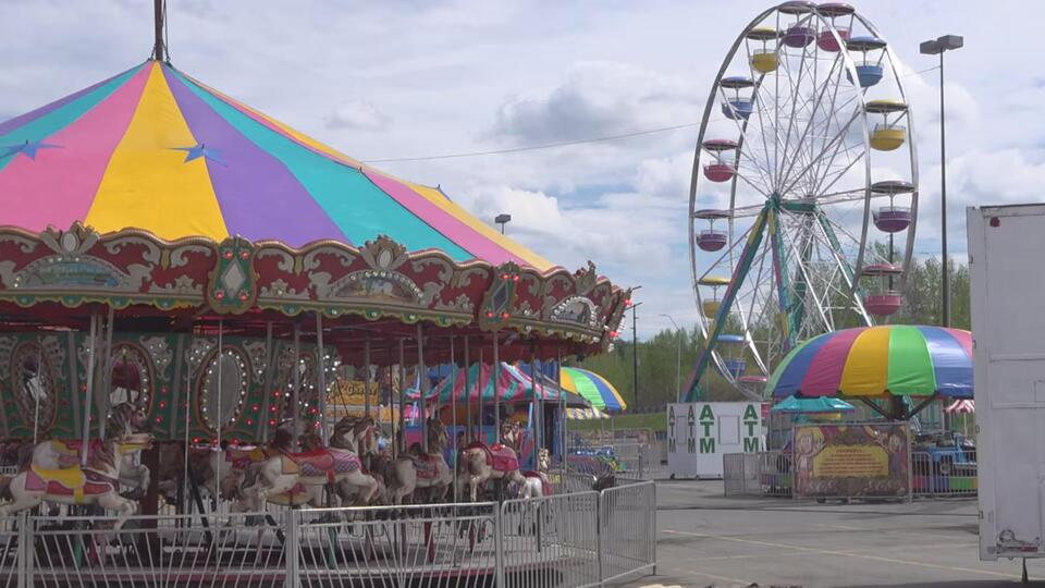 Fair rides for Mall Mania - NewsBreak