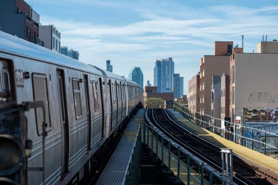 New York MTA, Houston and Grimsby unveil 3 transit upgrade - NewsBreak
