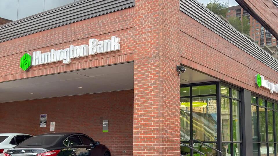 Ohio Huntington Bank customers say fraudsters took up to $40,000, and ...