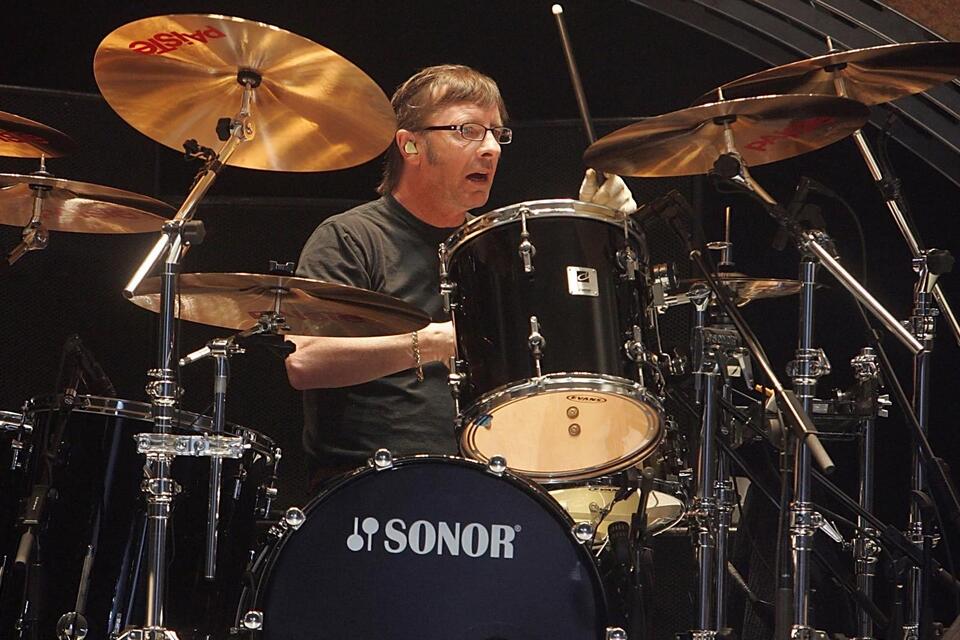 Phil Rudd: AC/DC ‘Haven’t Even Picked Up the Phone’ - NewsBreak