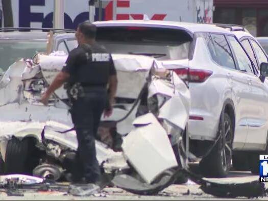 Police investigates crash in Wilton Manors