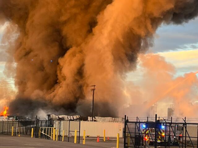 Warehouse fire sends large plume of smoke over Commerce City Saturday ...