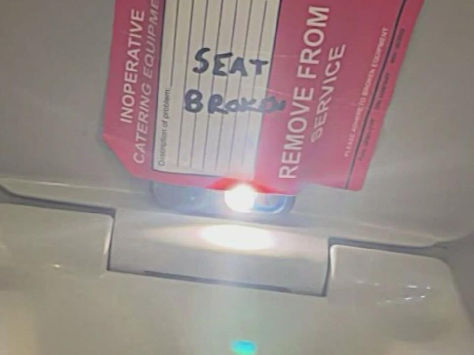 north-carolina-flight-attendant-will-remain-in-jail