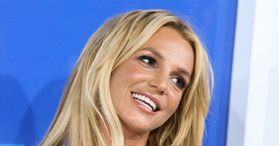 Britney Spears Has a Murder Mystery Halloween in a Bloody Lace Slip Dress & 6-Inch Heels – NewsBreak