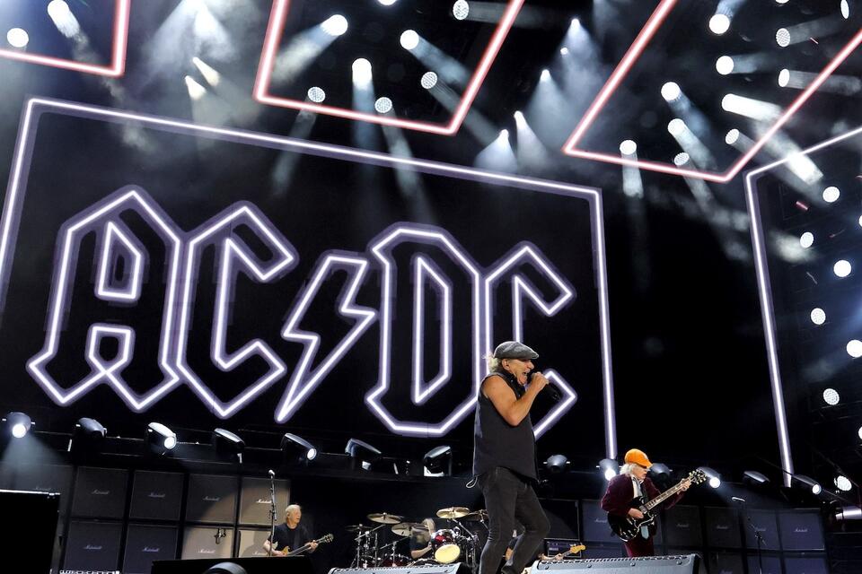 AC/DC Wraps Up 2026 Tour: Set List, Video - NewsBreak