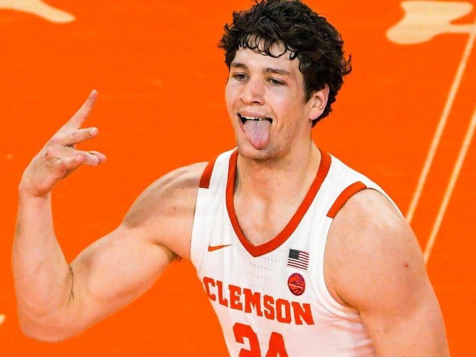 No. 24 Clemson, South Carolina set for perfect rivalry game