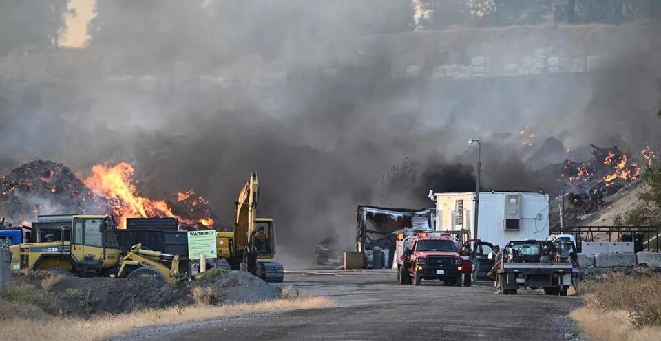 Firefighters trying to contain Fairview fire near Mead - NewsBreak
