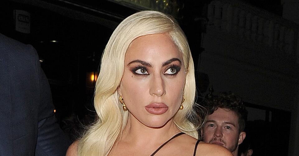 Lady Gaga Takes a Risk in High-Slit Cutout Dress & 6-Inch Bronze Disco Heels After ‘House of Gucci’ Screening – NewsBreak