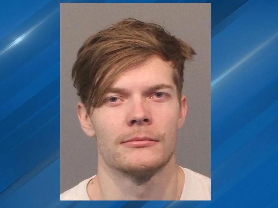 Sparks man arrested for threatening local sporting goods store