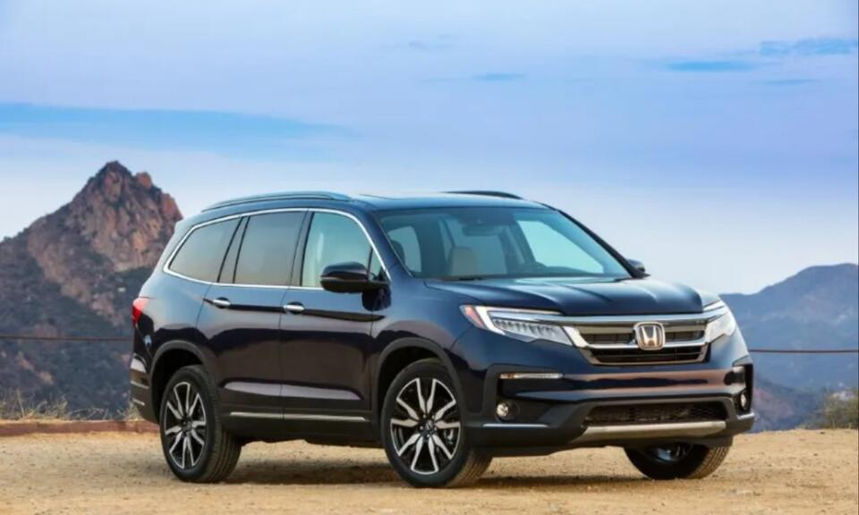 8 SUVs With Power Outlets In The Back Seat - NewsBreak