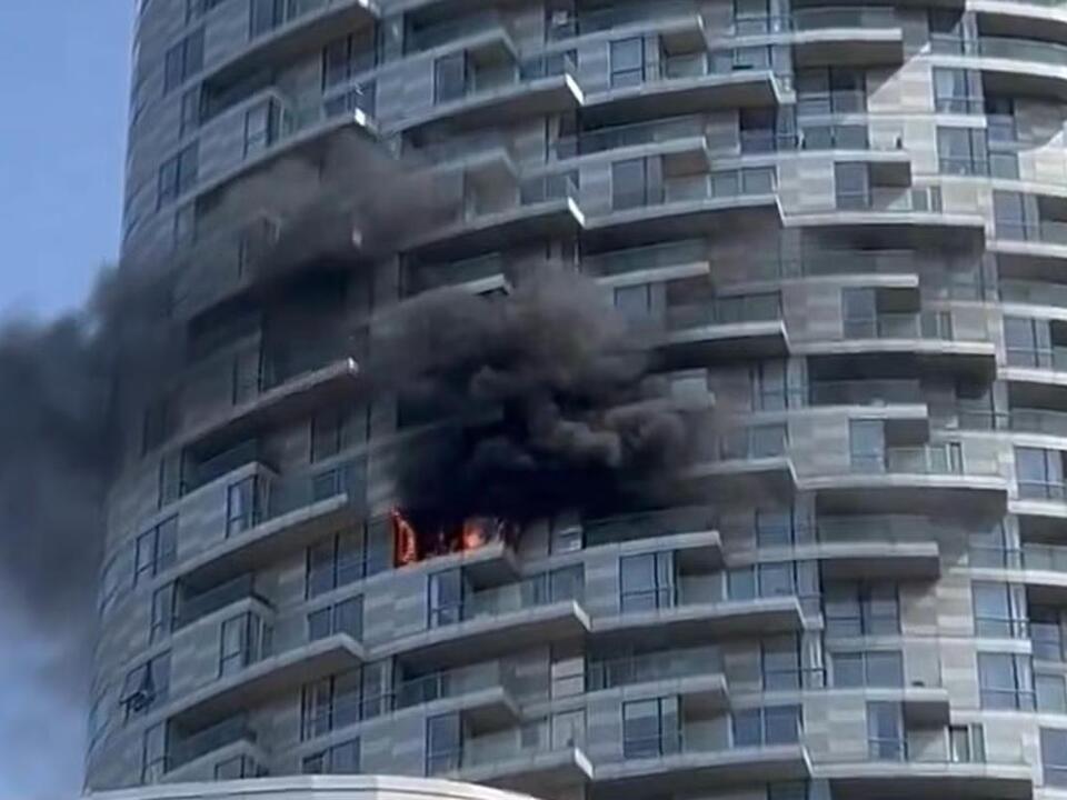 No injuries reported in fire at 45-storey tower block in Blackwall ...