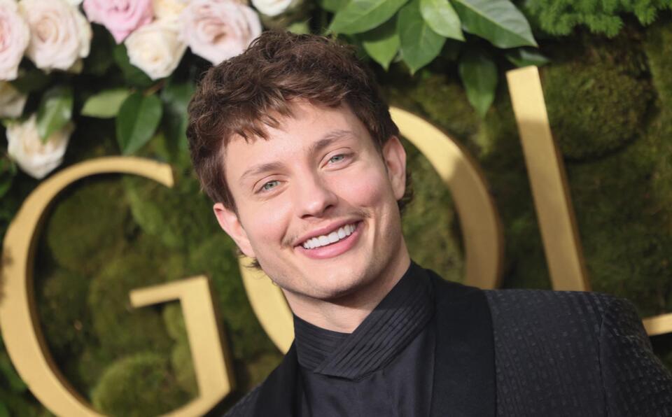 E.L.F. Cosmetics issues apology after facing backlash over ...